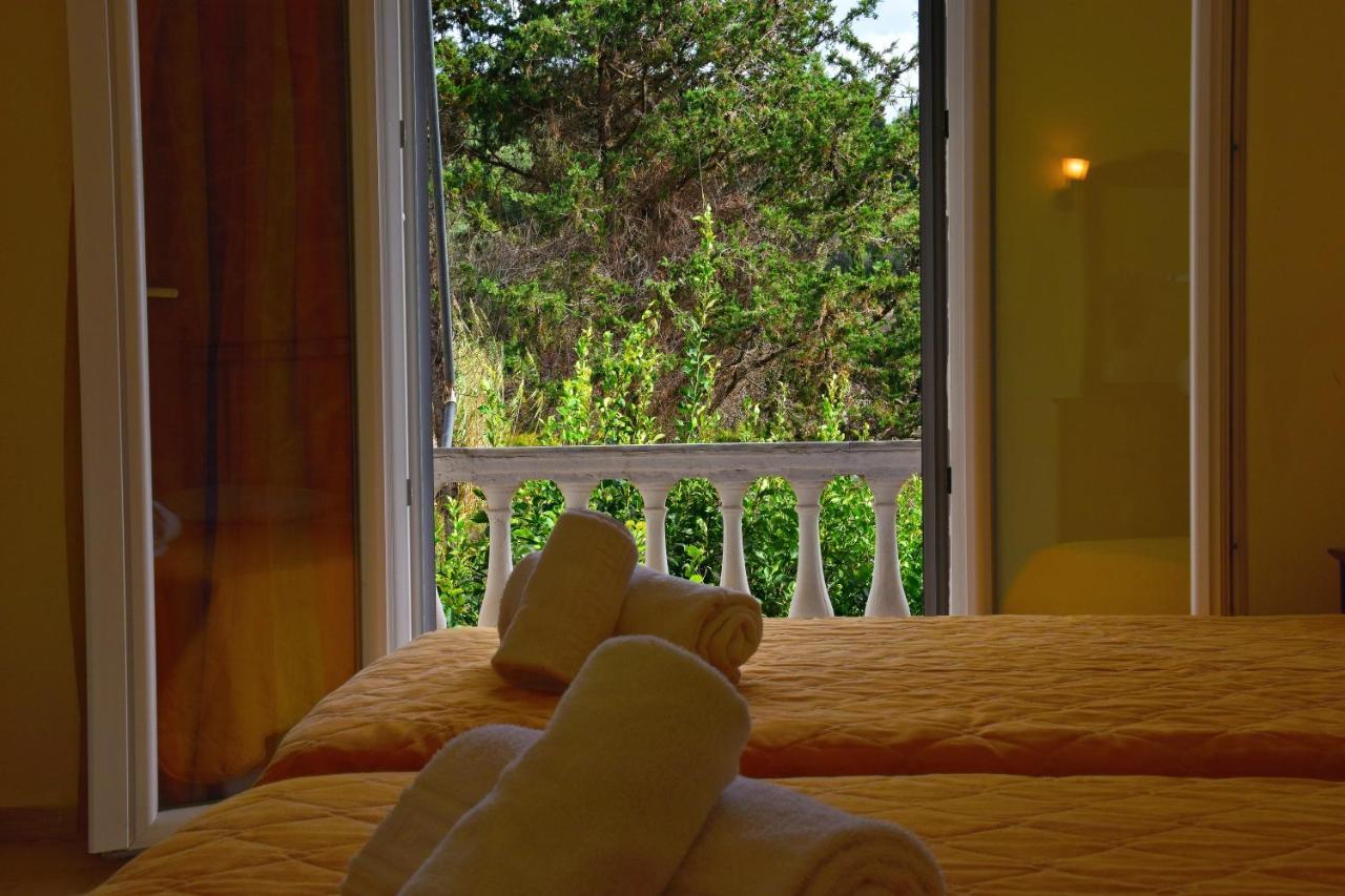 Delfini Resort Agios Georgios Pagon Exterior photo