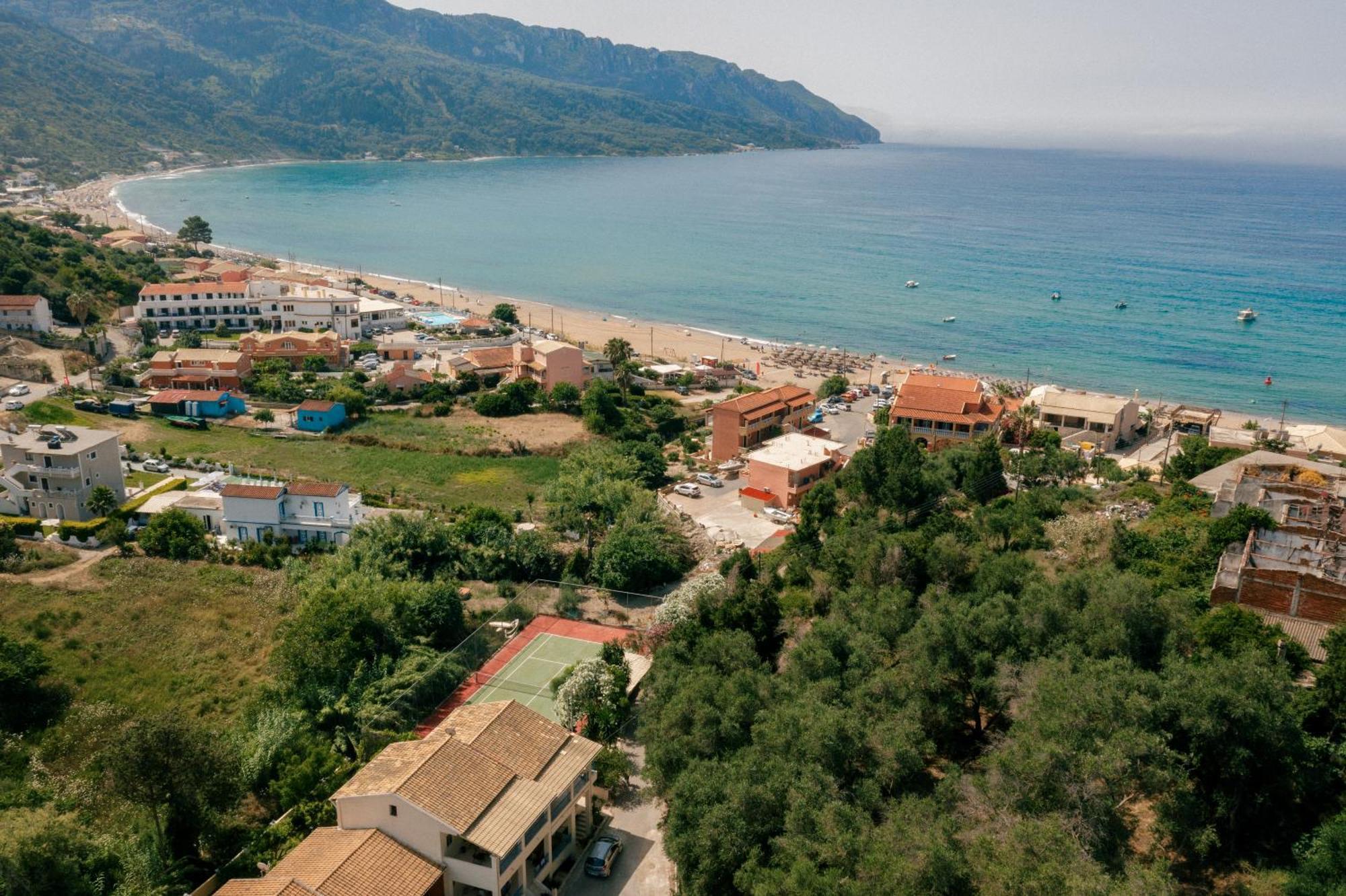 Delfini Resort Agios Georgios Pagon Exterior photo