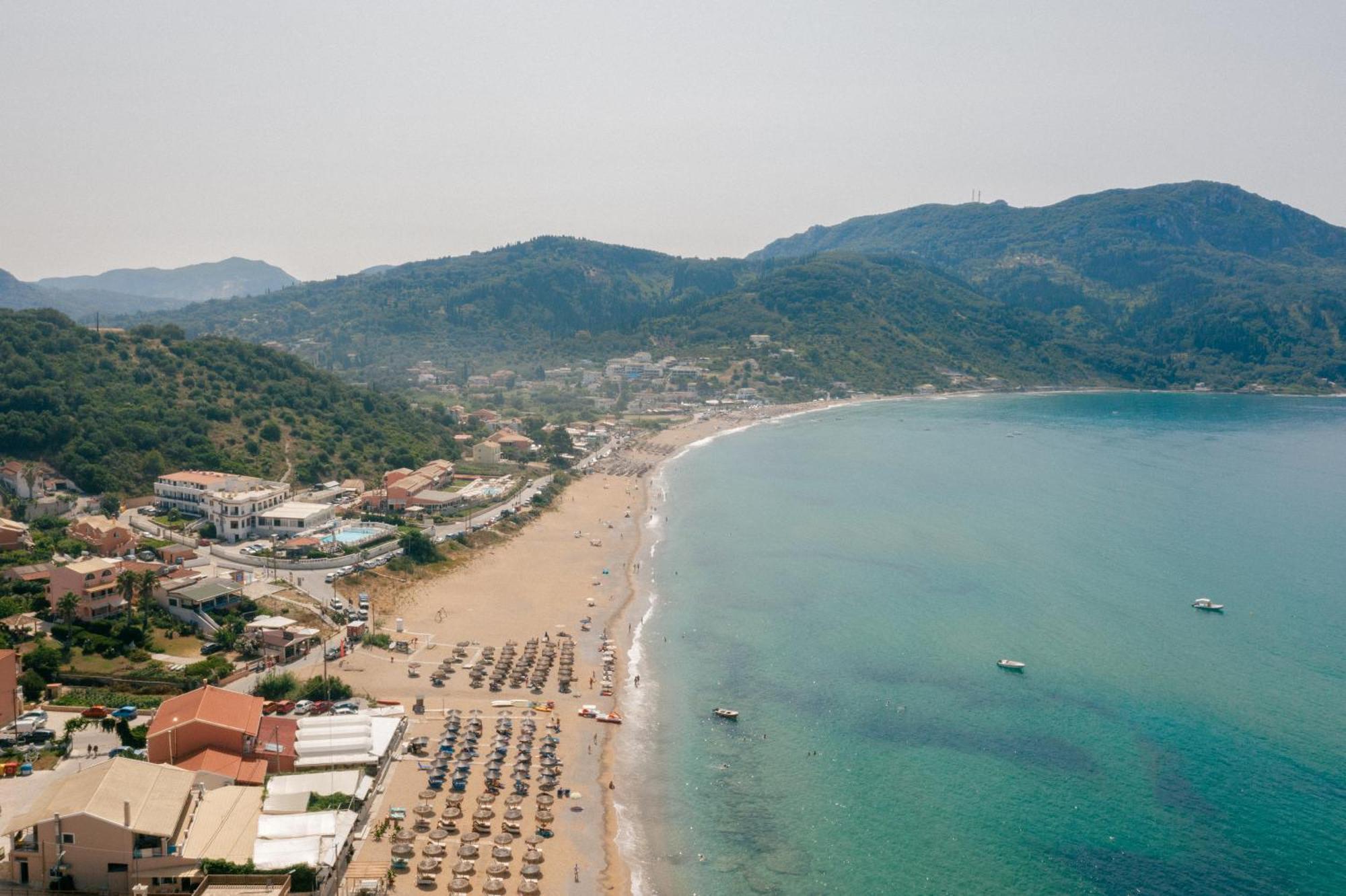Delfini Resort Agios Georgios Pagon Exterior photo